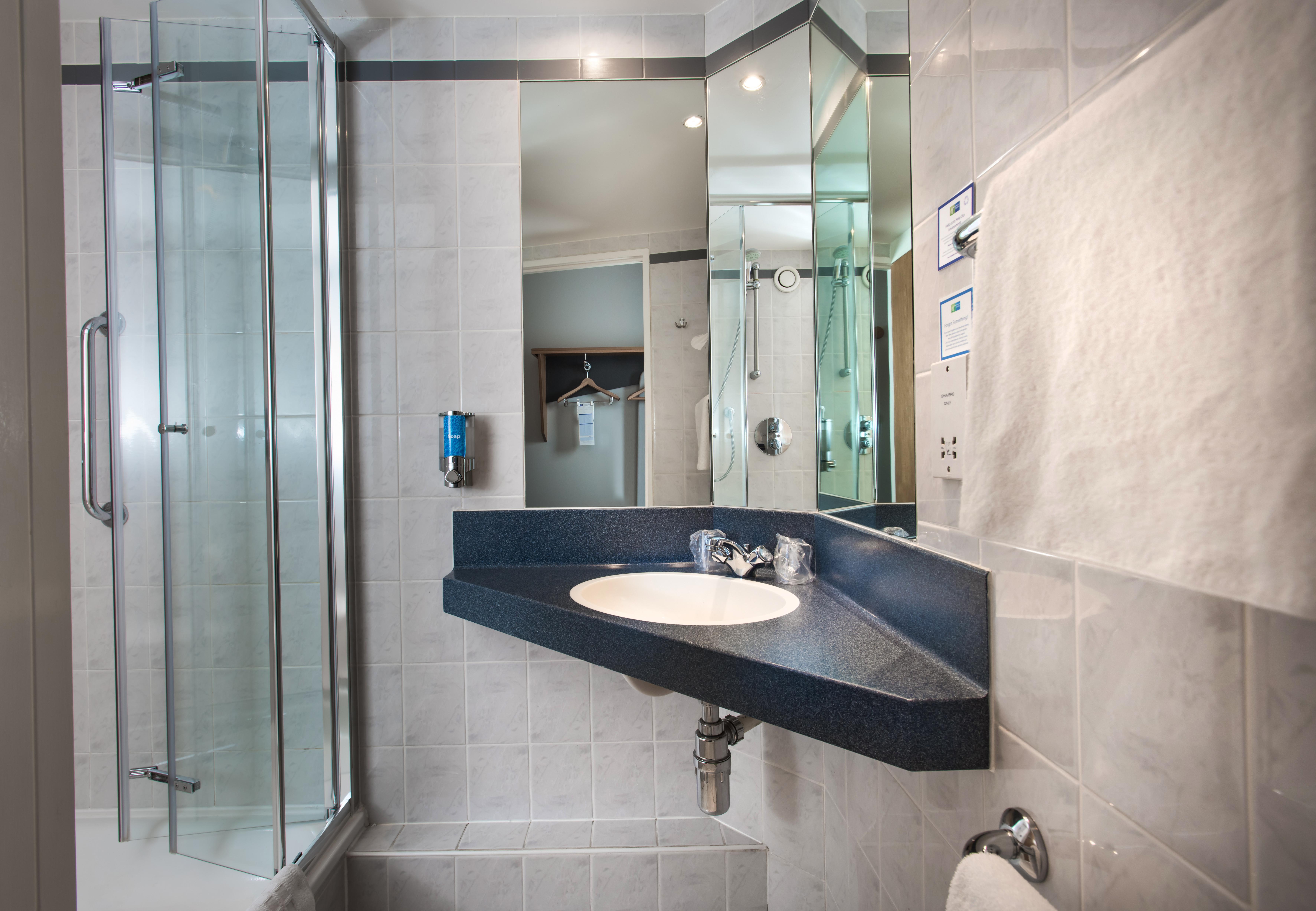 Holiday Inn Express Exeter East By Ihg Exterior foto