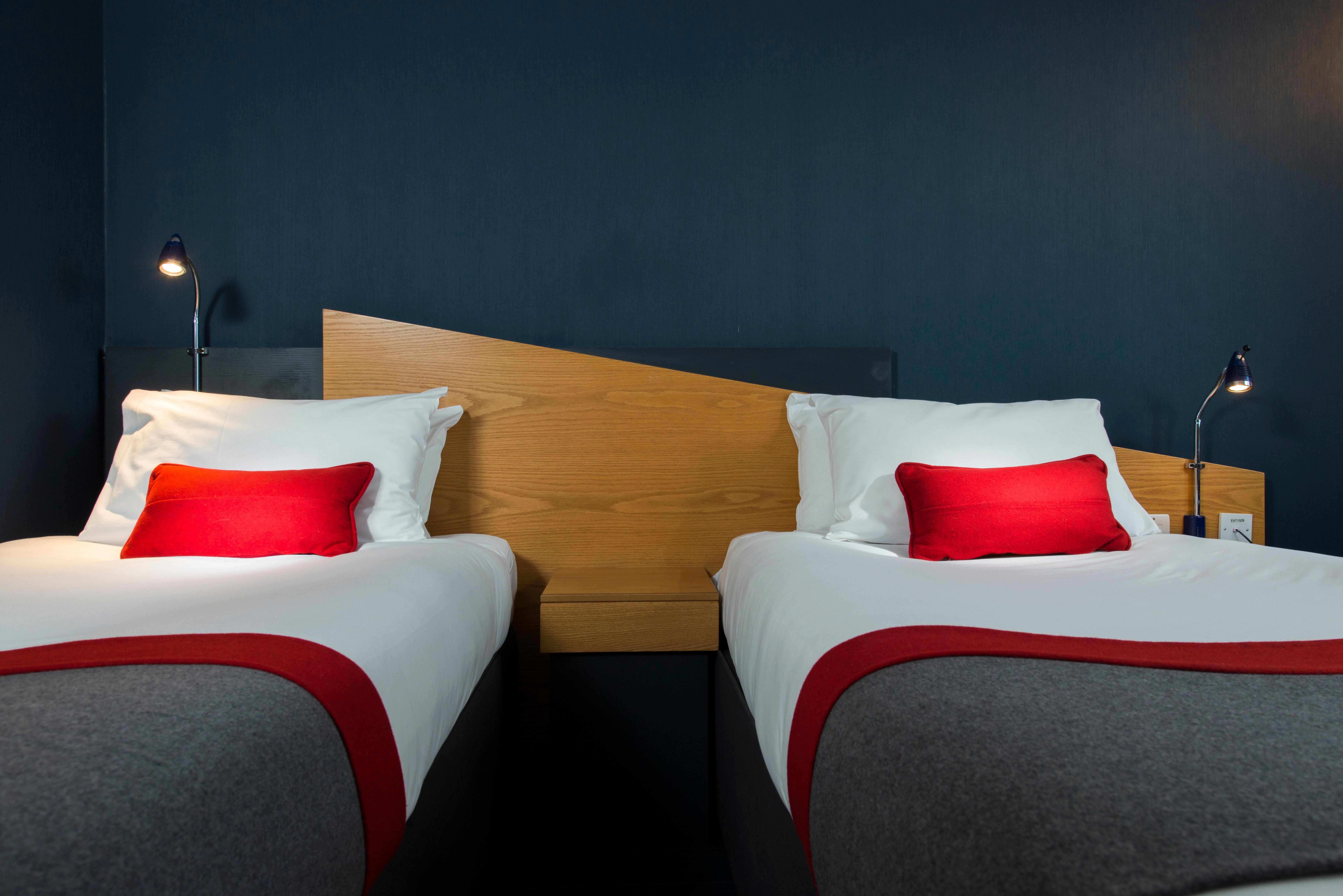 Holiday Inn Express Exeter East By Ihg Exterior foto