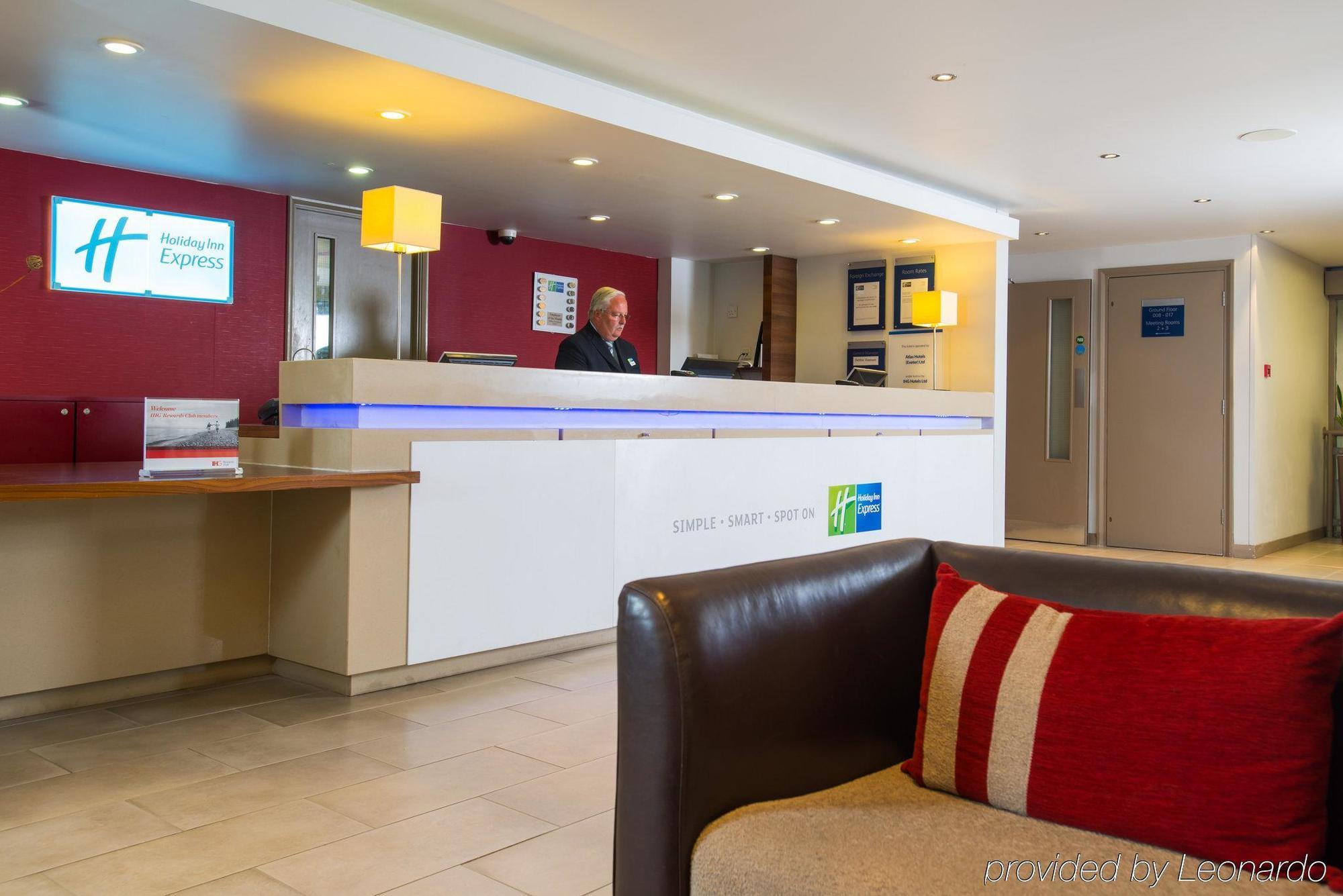 Holiday Inn Express Exeter East By Ihg Exterior foto